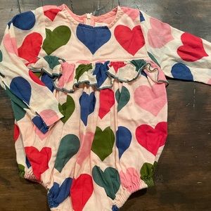 Pink Chicken Chic New York Heats Onesie Size 12/18M Like New
